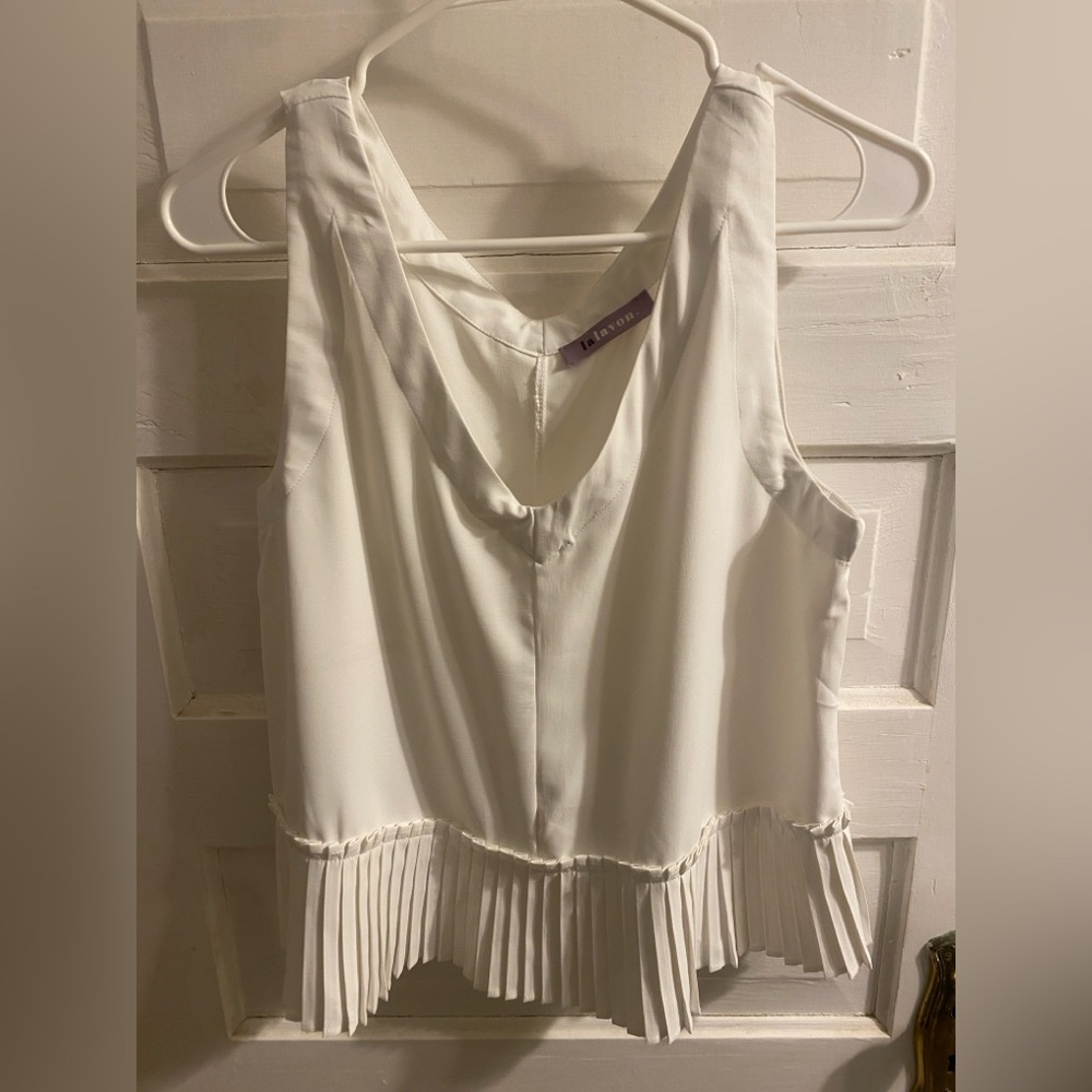 White Sleeveless Pleated Dress